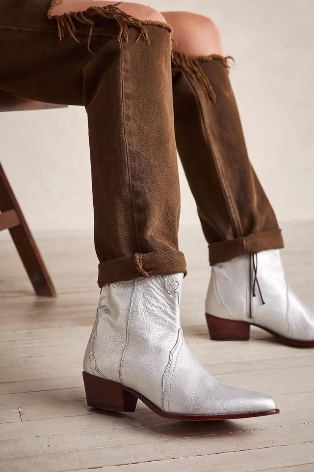 Free People New Frontier Western Boot - Silver – Seaside