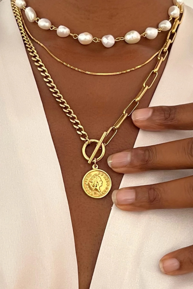 Ellie Vail Stacie Toggle Chain Coin Necklace - Gold