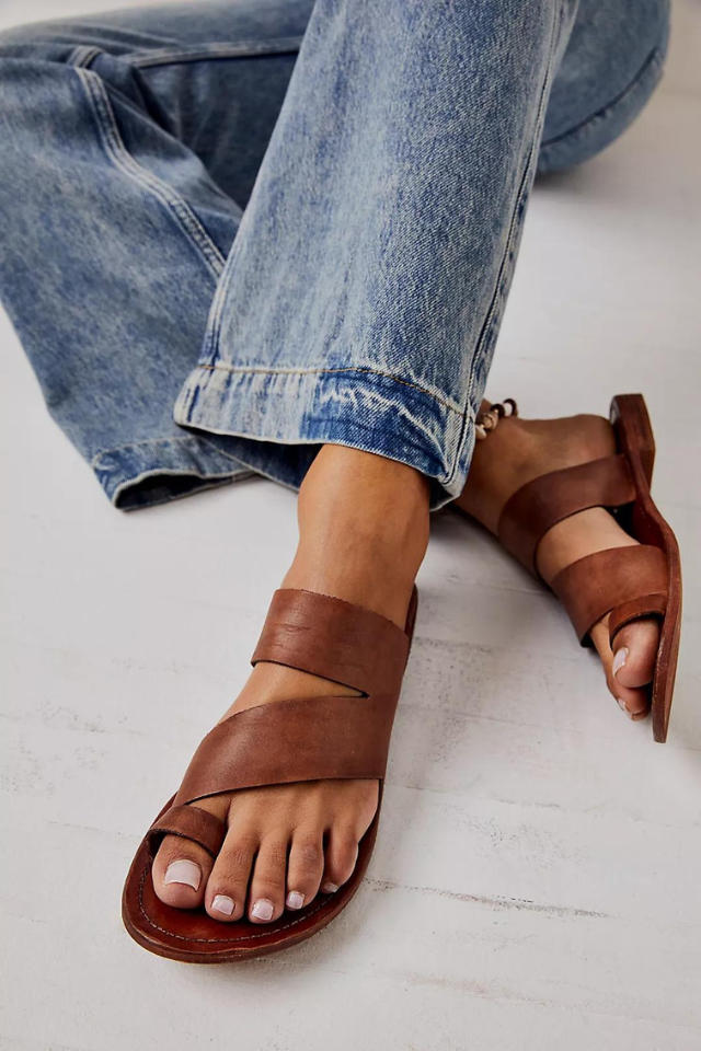 Free people flip flops deals