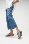 Fit Flop Lulu Glitz Bow Leather Toe Post Sandal - Silvereen