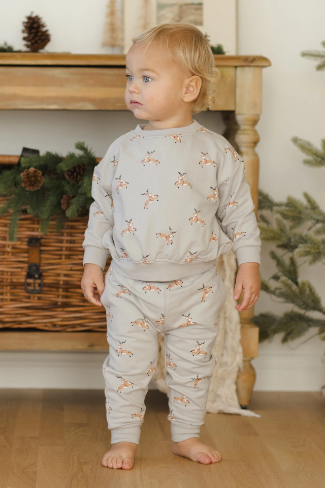 Quincy Mae Relaxed Fleece Sweatshirt - Reindeer