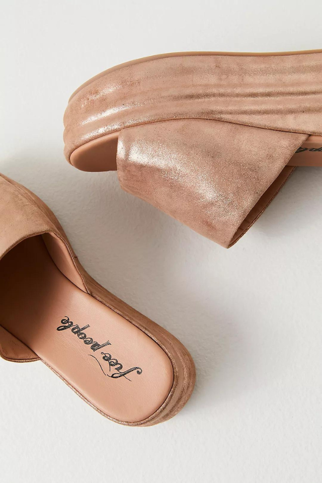 Free People Harbor Flatform - Rose Gold