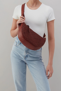 Hobo Hazel Sling- Chestnut